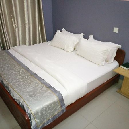 Glorious Hotel & Suites Ikotun Eksteriør bilde