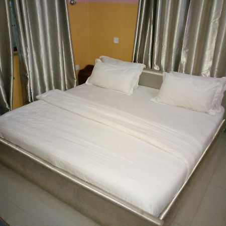 Glorious Hotel & Suites Ikotun Eksteriør bilde