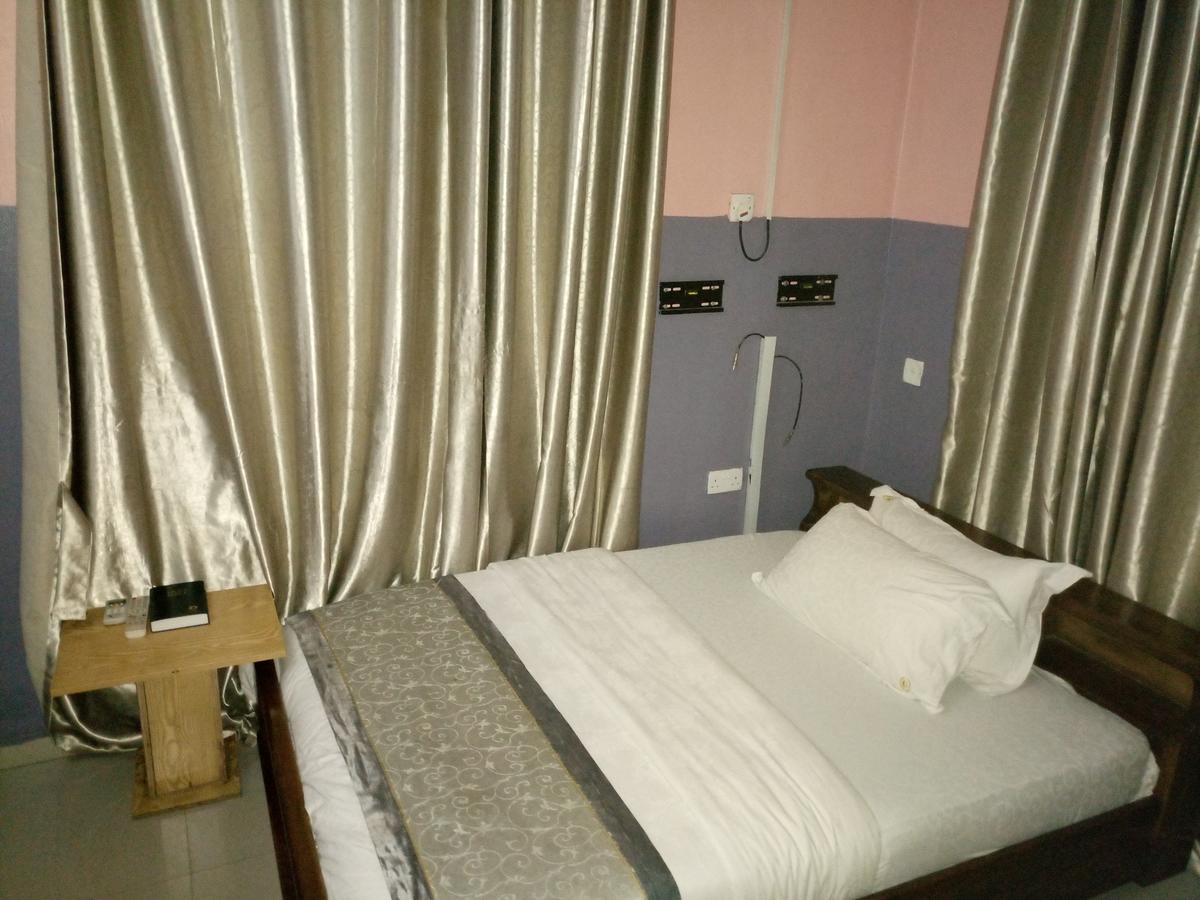 Glorious Hotel & Suites Ikotun Eksteriør bilde