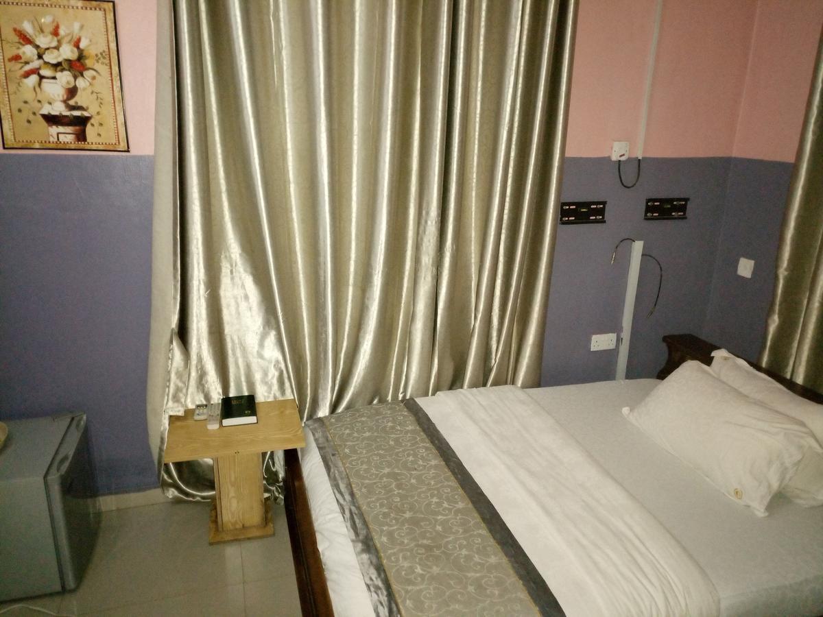 Glorious Hotel & Suites Ikotun Eksteriør bilde