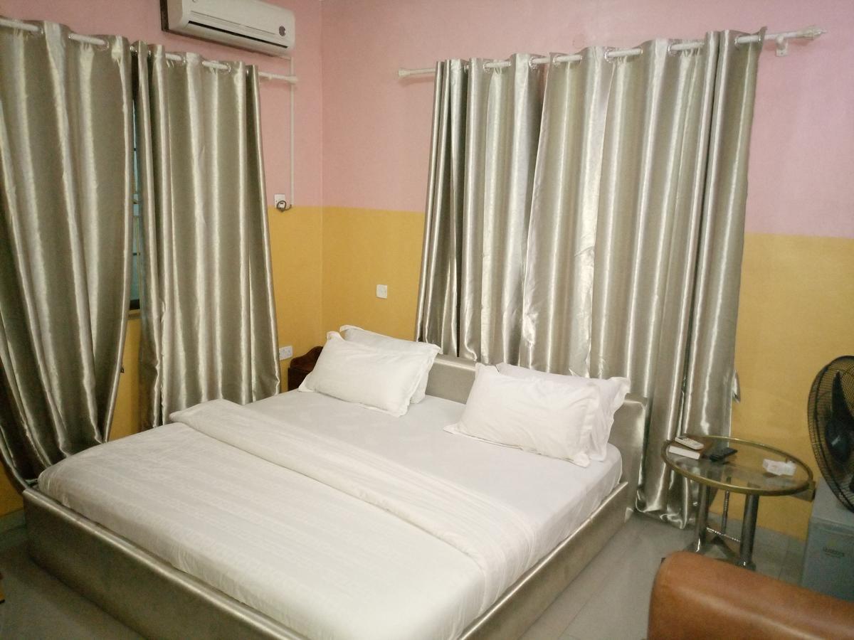 Glorious Hotel & Suites Ikotun Eksteriør bilde